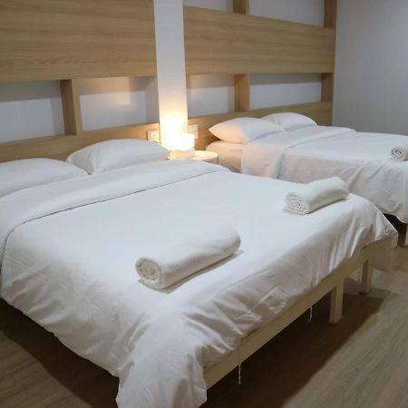 Boon Street Hostel Bangkok Exterior foto