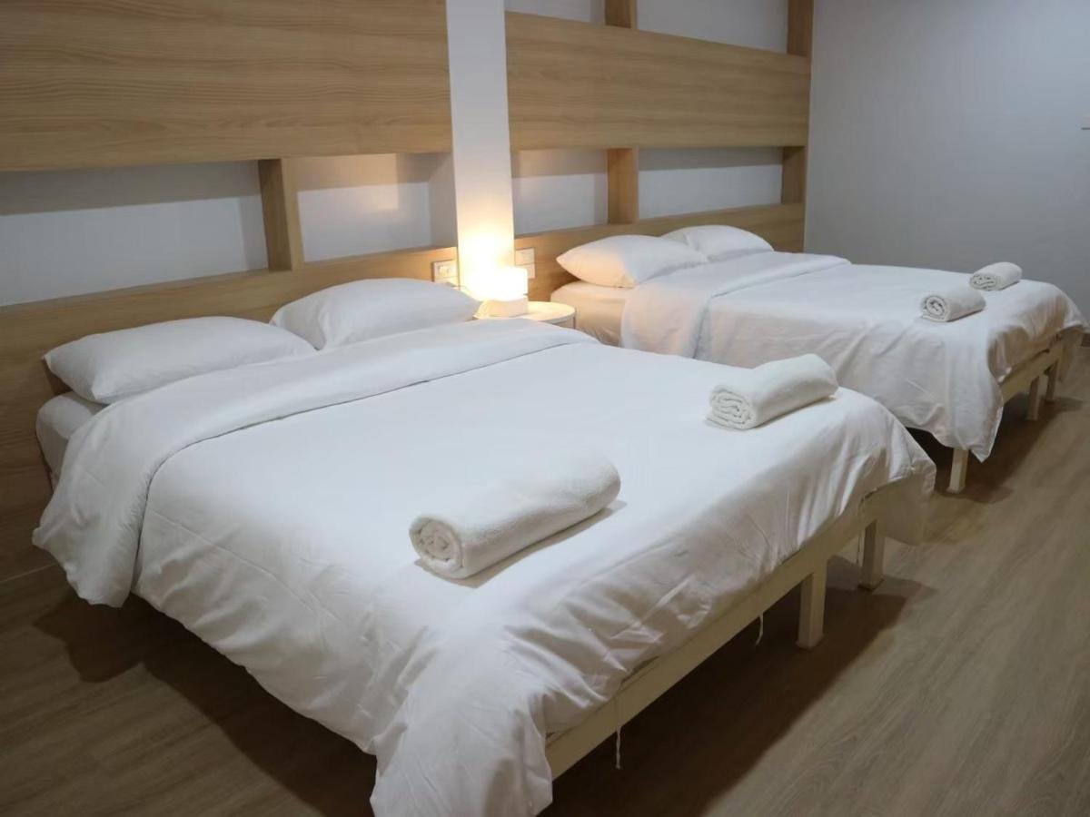 Boon Street Hostel Bangkok Exterior foto